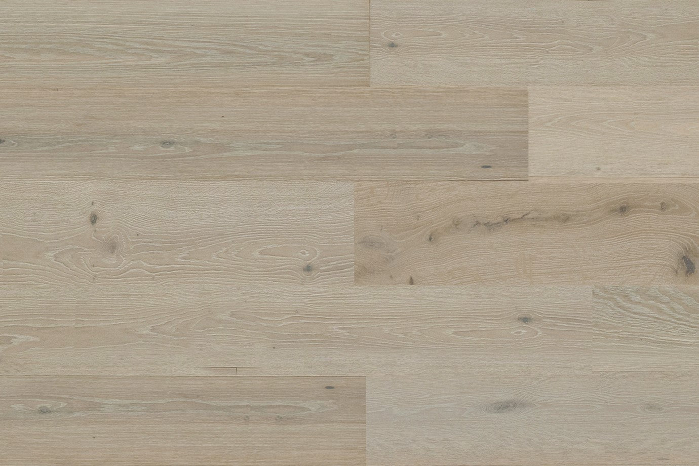 Royal Oak Designer Collection - European White Oak 5/8"T x 7.5" W Engineered Hardwood Flooring (23.3 sqft/box) - Golden State Floors